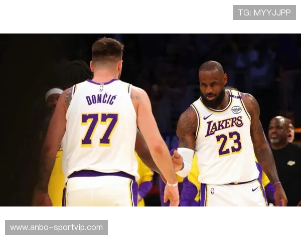 湖人核心状态回暖率队连胜 詹姆斯场均高分引关注