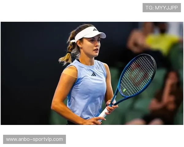 网球界最新动态：顶尖选手激战赛场引发球迷热议