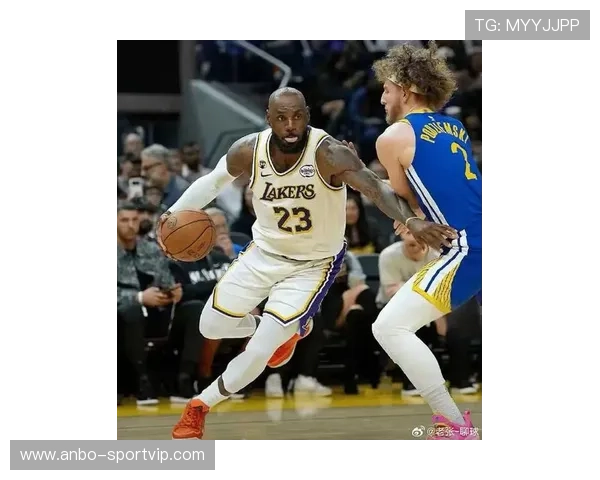 詹姆斯关键时刻发力湖人险胜勇士迎来连胜